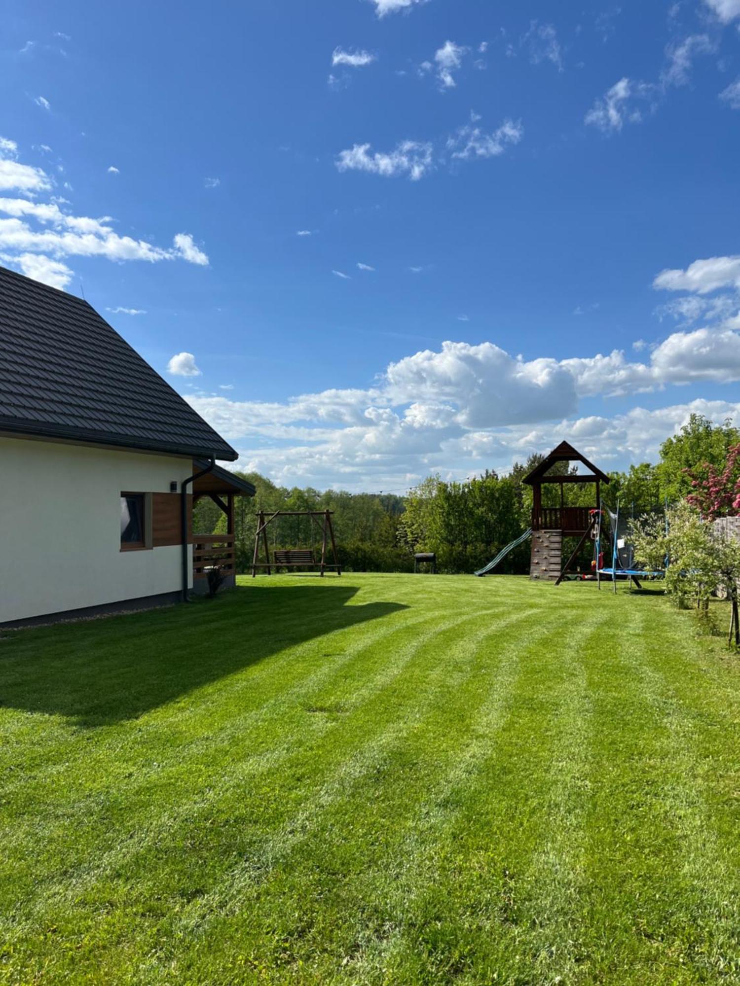 Domek Z Kominkiem Nad Jeziorem Z Jacuzzi Ogrodowym Sumowo  Esterno foto